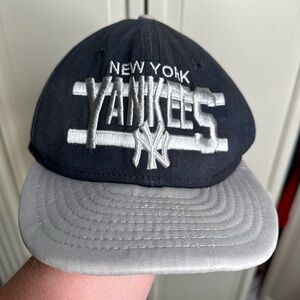 New York Yankees Black and Gray Cap